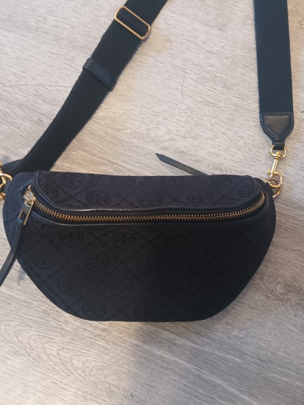 Black Tory Burch sling bag